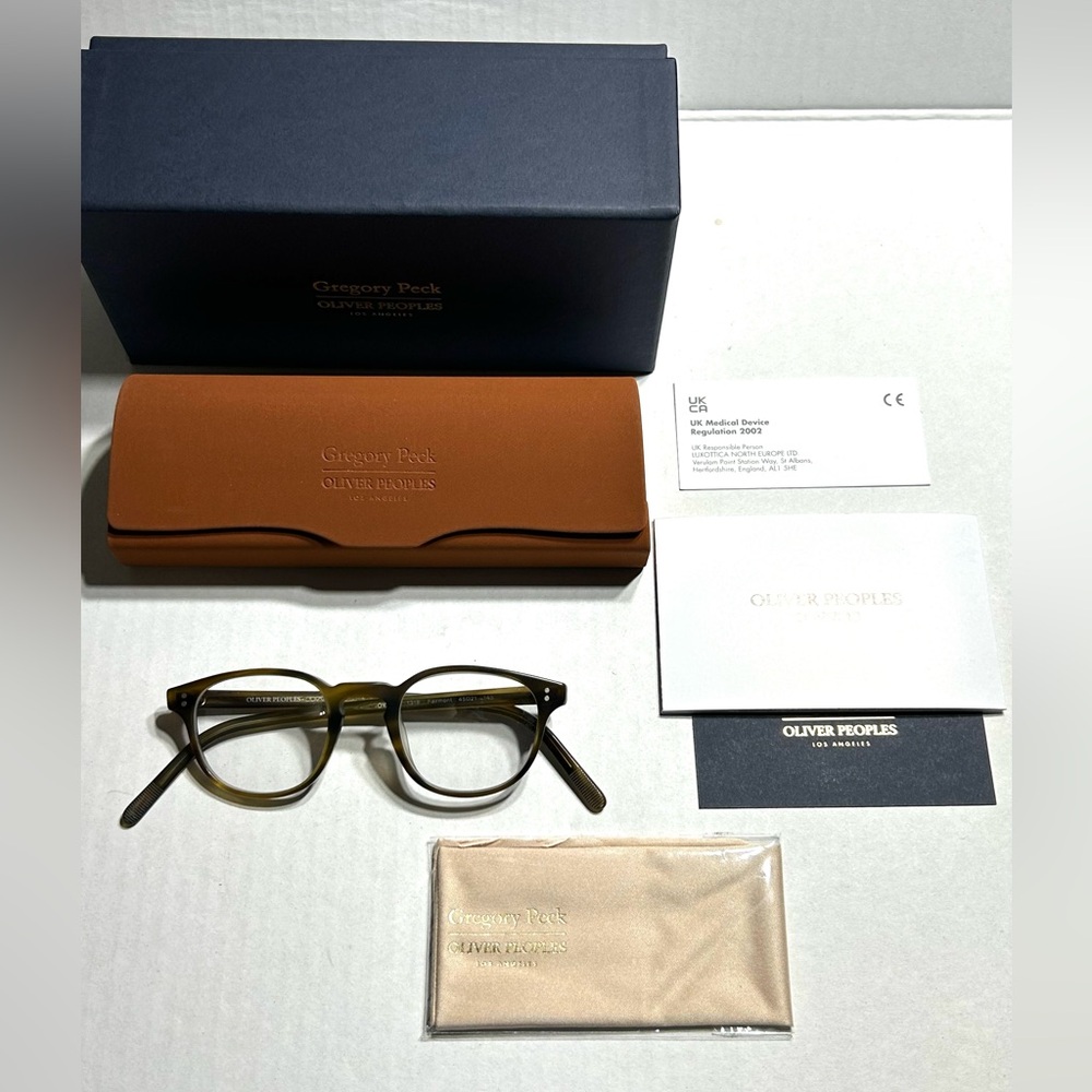 Oliver peoples eyeglass